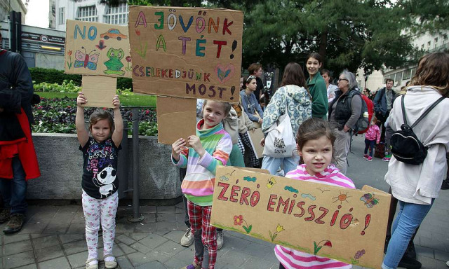 A kl&iacute;mav&aacute;ltoz&aacute;s miatt harmad&aacute;val cs&ouml;kkent a fagyos napok sz&aacute;ma Magyarorsz&aacute;gon