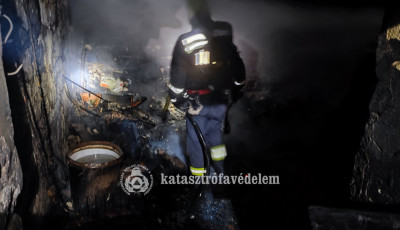 Balatonkenes&eacute;n &eacute;s Papkeszin is h&aacute;ztűzh&ouml;z riasztott&aacute;k a tűzolt&oacute;kat