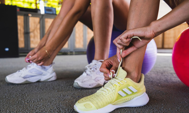 Sportcipő edz&eacute;shez &eacute;s v&aacute;rosi napokra &ndash; hogyan tal&aacute;lkozik a k&eacute;nyelem a st&iacute;lussal?