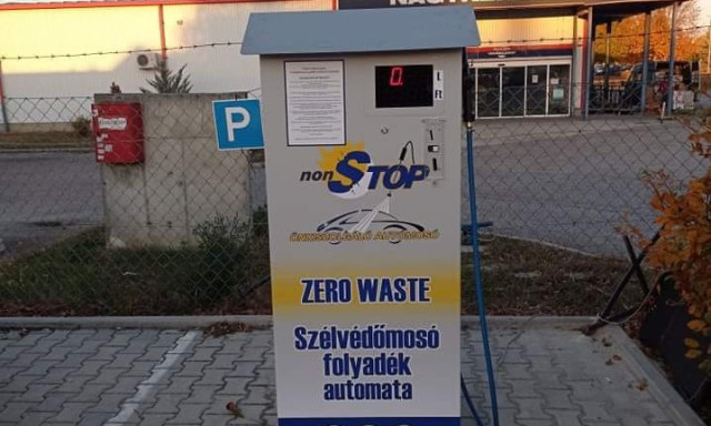 Zero Waste &ndash; Sz&eacute;lv&eacute;dőmos&oacute; folyad&eacute;k automat&aacute;t helyeztek el Veszpr&eacute;mben