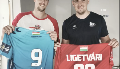 Meghat&oacute; pillanat a d&ouml;ntő ut&aacute;n: Ligetv&aacute;ri Patrik &eacute;s Bod&oacute; Rich&aacute;rd mezt cser&eacute;lt