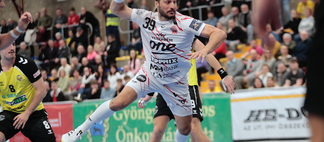 H&eacute;tv&eacute;g&eacute;n &uacute;jra a bajnoks&aacute;gban l&eacute;p p&aacute;ly&aacute;ra a Veszpr&eacute;m