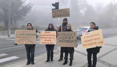Hi&aacute;ba a hideg &eacute;s a k&ouml;d, nincs meg&aacute;ll&aacute;s a zebraszerd&aacute;n