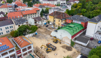 Sz&eacute;pen haladnak a Veszpr&eacute;mi Petőfi Sz&iacute;nh&aacute;z munk&aacute;latai