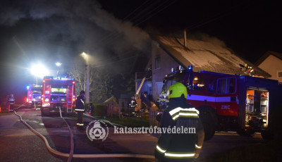 Tűz miatt lakhatatlan lett egy h&aacute;z Zircen