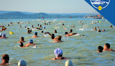 Több mint tízezren álltak rajthoz az idei Balaton átúszáson