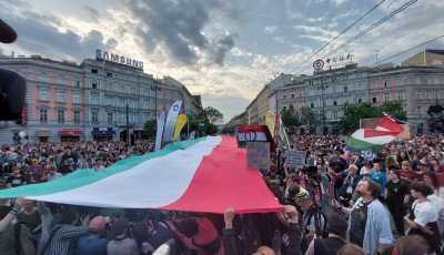 J&ouml;vő h&eacute;t p&eacute;ntekre Demokr&aacute;cia Napi T&uuml;ntet&eacute;s szerveződik