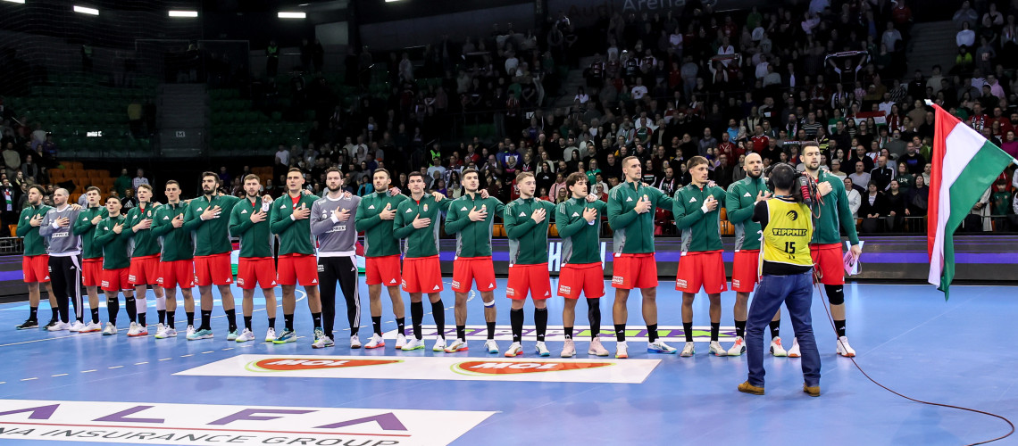 H&eacute;tv&eacute;g&eacute;n Tatab&aacute;ny&aacute;n l&eacute;p p&aacute;ly&aacute;ra a f&eacute;rfi k&eacute;zilabda v&aacute;logatott