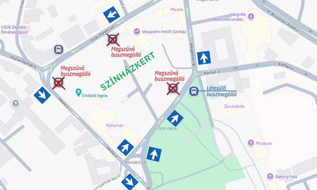 Megfordul a k&ouml;zleked&eacute;si rend - J&uacute;liust&oacute;l &aacute;talakul a k&ouml;zleked&eacute;s a veszpr&eacute;mi Petőfi Sz&iacute;nh&aacute;z k&ouml;rny&eacute;k&eacute;n