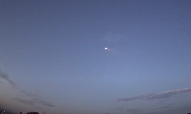 L&aacute;tv&aacute;nyos tűzg&ouml;mb h&uacute;zott &aacute;t Veszpr&eacute;m felett - VIDE&Oacute;