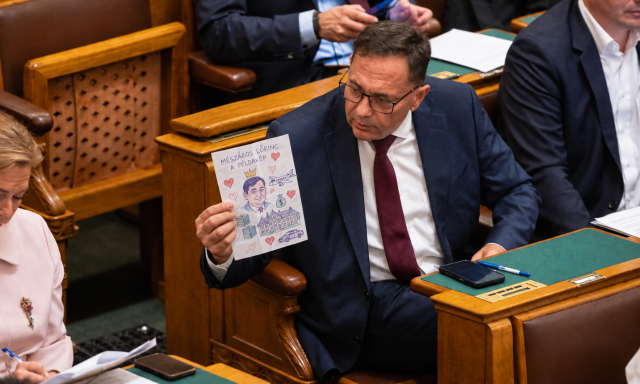 P&oacute;cs J&aacute;nos szeretne annyi &eacute;sszel, tud&aacute;ssal &eacute;s tapasztalattal rendelkezni, mint M&eacute;sz&aacute;ros Lőrinc