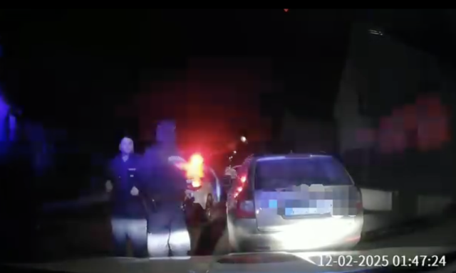 P&aacute;r &oacute;r&aacute;n bel&uuml;l k&eacute;tszer is elkapt&aacute;k az ittas sofőrt a veszpr&eacute;mi rendőr&ouml;k