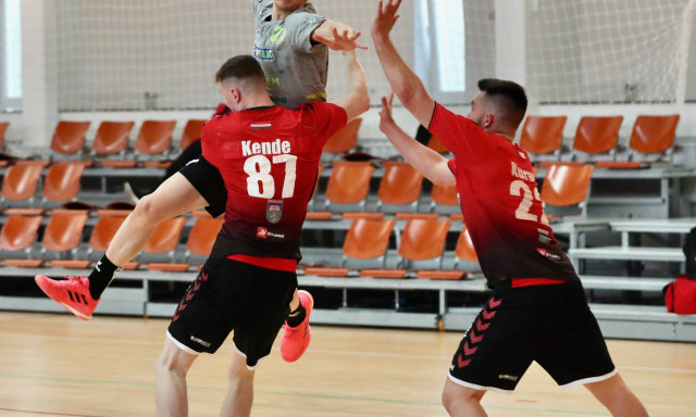 &Uacute;jra n&eacute;zők előtt l&eacute;phet p&aacute;ly&aacute;ra itthon kedd este a VKKFT