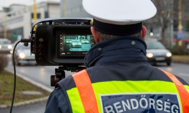 Szerd&aacute;n j&ouml;n a speedmaraton, mutatjuk hol m&eacute;rnek a rendőr&ouml;k Veszpr&eacute;mben