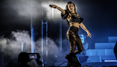 Charli XCX, Nelly Furtado, Armin Van Buuren - Meg&eacute;rkeztek az első nevek a 2025-&ouml;s Sziget fell&eacute;pői k&ouml;z&uuml;l