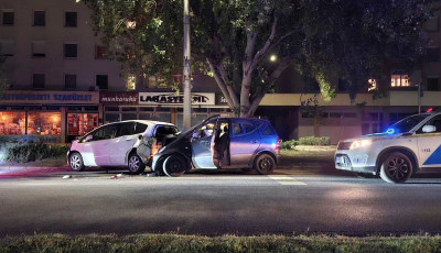 Belehajtott egy parkol&oacute; g&eacute;pj&aacute;rműnek V&aacute;rpalot&aacute;n majd elpucolt  - Menek&uuml;lő sofőrt keres a rendőrs&eacute;g