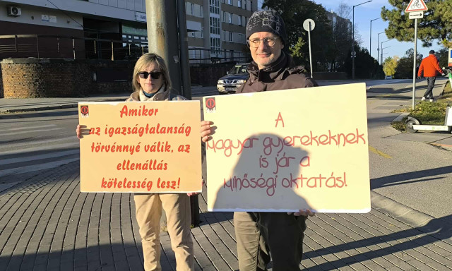 &ldquo;A gyermekeket v&eacute;dj&eacute;tek, ne a b&aacute;ntalmaz&oacute;kat!&rdquo; - nincs meg&aacute;ll&aacute;s a zebraszerd&aacute;n