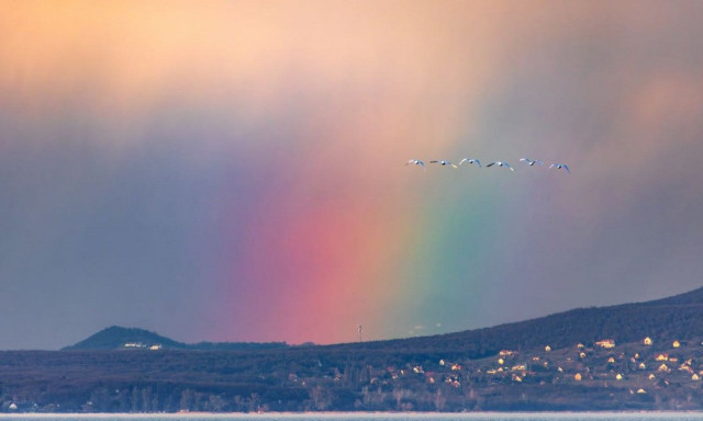 Nem nyugszik az időj&aacute;r&aacute;s - Eső, sz&eacute;l &eacute;s zivatar j&ouml;het a h&eacute;t elej&eacute;n