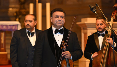 Elősz&ouml;r ad &uacute;j&eacute;vi koncertet Veszpr&eacute;mben M&aacute;ga Zolt&aacute;n