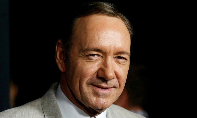 Kevin Spacey is j&aacute;tszani fog a tat&aacute;rj&aacute;r&aacute;sr&oacute;l sz&oacute;l&oacute; magyar filmben