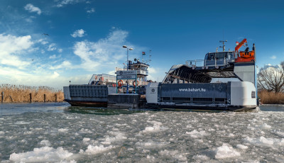 Sz&uuml;netel a kompforgalom a Balatonon