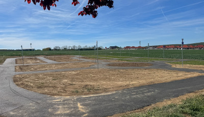 Rekord sebess&eacute;ggel &eacute;p&uuml;lt KRESZ-p&aacute;lya Nemesv&aacute;moson, a munk&aacute;latok a v&aacute;laszt&aacute;s m&aacute;snapj&aacute;n kezdődtek el