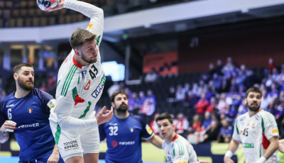 P&eacute;nteken m&aacute;r a k&ouml;z&eacute;pd&ouml;ntőkkel folytat&oacute;dik az EB