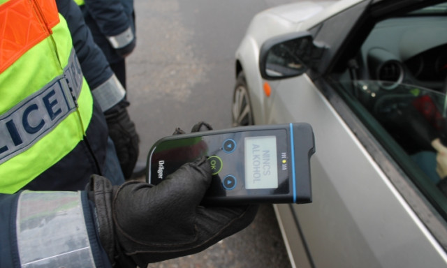 Fokozott rendőri ellenőrz&eacute;sek v&aacute;rhat&oacute;k a j&ouml;vő h&eacute;ten Veszpr&eacute;m v&aacute;rmegy&eacute;ben