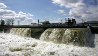 Magyar P&eacute;ter: H&eacute;tfő est&eacute;től egy &uacute;jabb turbina termel Pakson