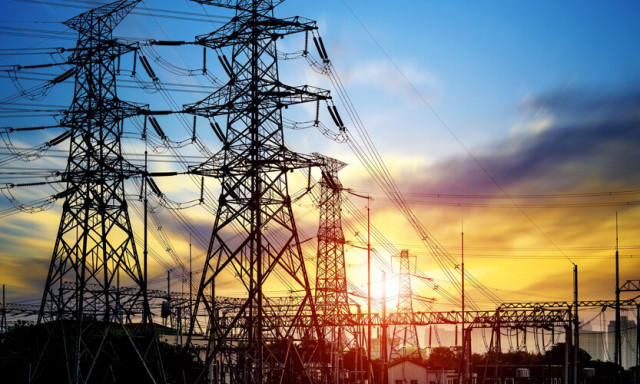 Villamos energia: 2026-ra befagyasztotta a korm&aacute;ny a rendszerhaszn&aacute;lati d&iacute;jakat