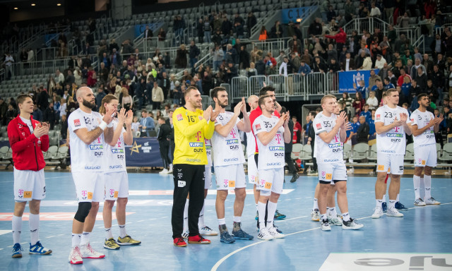 A Telekom Veszpr&eacute;m a Koml&oacute; ellen, a Fej&eacute;r-B.&Aacute;.L. Veszpr&eacute;m a NEKA csapata ellen j&aacute;tszik a h&eacute;tv&eacute;gi bajnokin