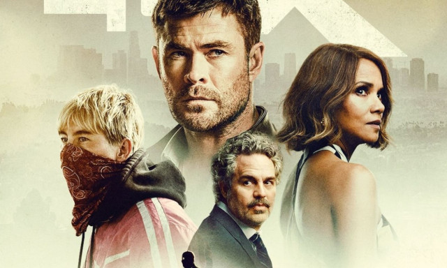 &Uacute;jra l&aacute;thatjuk a moziv&aacute;sznakon Chris Hemsworth-t