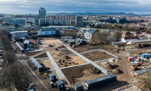 A tervek szerint m&aacute;jusban m&aacute;r k&eacute;sz is lesz - &Iacute;gy &aacute;ll a Veszpr&eacute;mi Gy&aacute;rkert &eacute;p&iacute;tkez&eacute;se