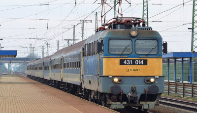 J&aacute;rműhiba miatt k&eacute;snek a vonatok a Győr-Veszpr&eacute;m vonalon