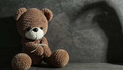 Felf&uuml;ggesztett b&ouml;rt&ouml;nt kapott a di&aacute;kl&aacute;nyokat zaklat&oacute; tan&aacute;r