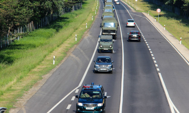 Katonai konvoj okozhat torl&oacute;d&aacute;st szombaton Veszpr&eacute;m v&aacute;rmegy&eacute;ben