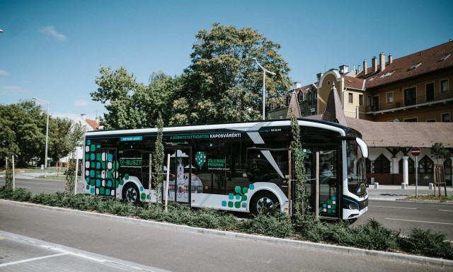 Orsz&aacute;gszerte 1100 elektromos busz &aacute;llhat forgalomba 2025-ig
