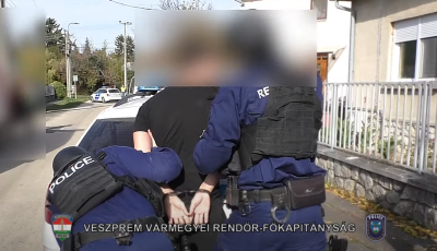 29 &eacute;ves s&uuml;megi f&eacute;rfit vettek őrizetbe a rendőr&ouml;k - 60 val&oacute;tlan tartalm&uacute; bejelent&eacute;st tett