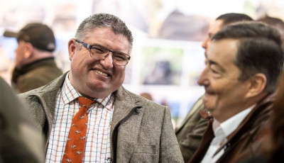 Nyilatkozott M&eacute;sz&aacute;ros j&oacute; bar&aacute;tja: Lőrinc egy felk&eacute;sz&uuml;lt, okos szakember