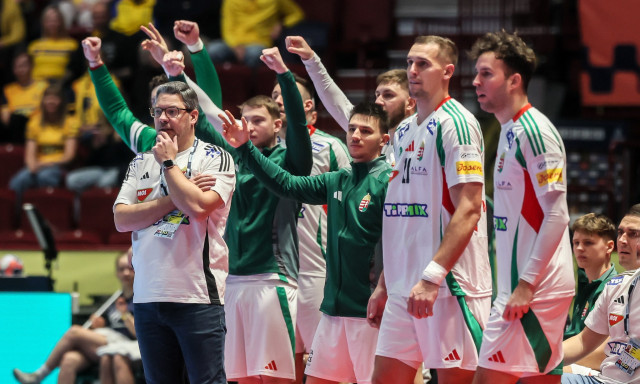 Utols&oacute; k&ouml;z&eacute;pd&ouml;ntős m&eacute;rkőz&eacute;s&eacute;t j&aacute;tssza ma a magyar v&aacute;logatott