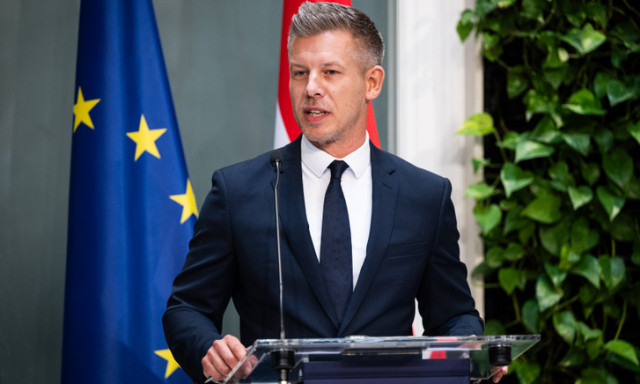 Magyar P&eacute;ter: P&eacute;ntektől nincs sz&uuml;ks&eacute;g az &ouml;nk&eacute;ntes fogyaszt&aacute;scs&ouml;kkent&eacute;sre
