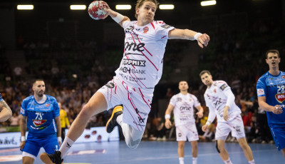 El&iacute;sson: &ldquo;Nagyszerű riv&aacute;lis v&aacute;r r&aacute;nk&rdquo;