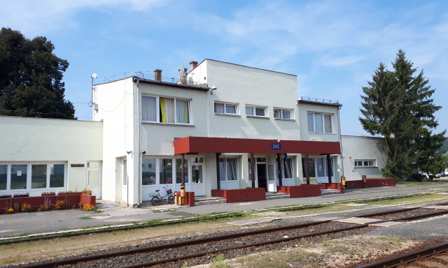 Becuccozva őrj&ouml;ng&ouml;tt a Győrből Veszpr&eacute;mbe tart&oacute; vonaton egy f&eacute;rfi