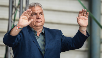 Nem egy, nem t&iacute;z - T&ouml;bb mint sz&aacute;z korm&aacute;nyhat&aacute;rozatot nem hoztak nyilv&aacute;noss&aacute;gra a v&aacute;laszt&aacute;sok előtt