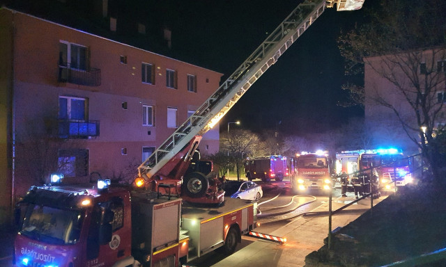 Hal&aacute;los lak&aacute;stűz t&ouml;rt&eacute;nt V&aacute;rpalot&aacute;n vas&aacute;rnap &eacute;jjel