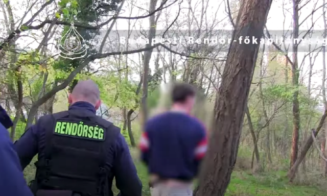 Bőr&ouml;ndbe rejtette &aacute;ldozata holttest&eacute;t majd Szigligetn&eacute;l &aacute;sta el - V&aacute;dat emeltek a gyilkoss&aacute;ggal gyan&uacute;s&iacute;tott &iacute;r f&eacute;rfi ellen