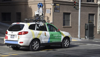 &Uacute;jra &uacute;ton a Google kamer&aacute;s aut&oacute;i: hamarosan t&ouml;bb mint 50 magyar v&aacute;rost fot&oacute;znak v&eacute;gig