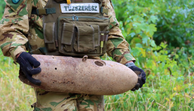 M&aacute;sodik vil&aacute;gh&aacute;bor&uacute;s bomba ker&uuml;lt elő Gyulafir&aacute;t&oacute;ton