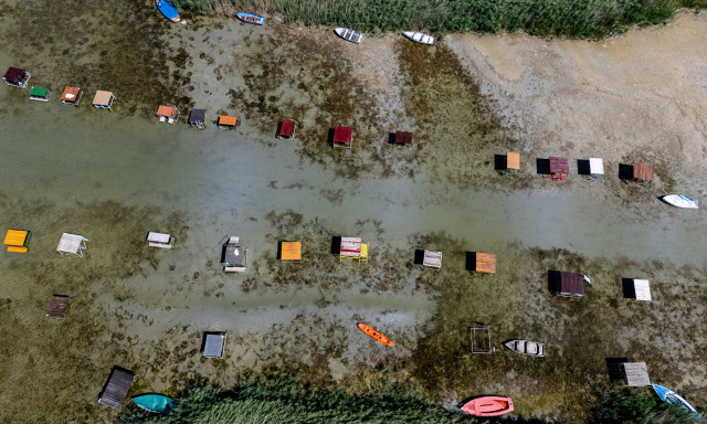 Elk&eacute;psztőnek tűnhet, de ezek a k&eacute;pek a Balatonon k&eacute;sz&uuml;ltek