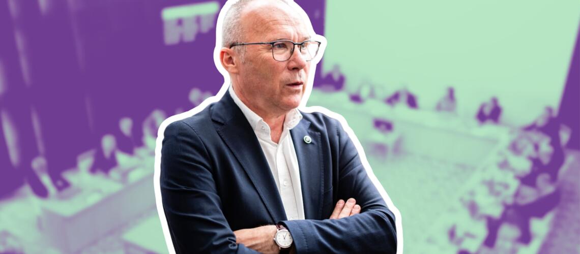 K&eacute;t h&eacute;t m&uacute;lva k&ouml;zgyűl&eacute;s, a polg&aacute;rmester m&eacute;g mindig nem sz&oacute;lalt meg az Aranyosv&ouml;lgy &uuml;gy&eacute;ben